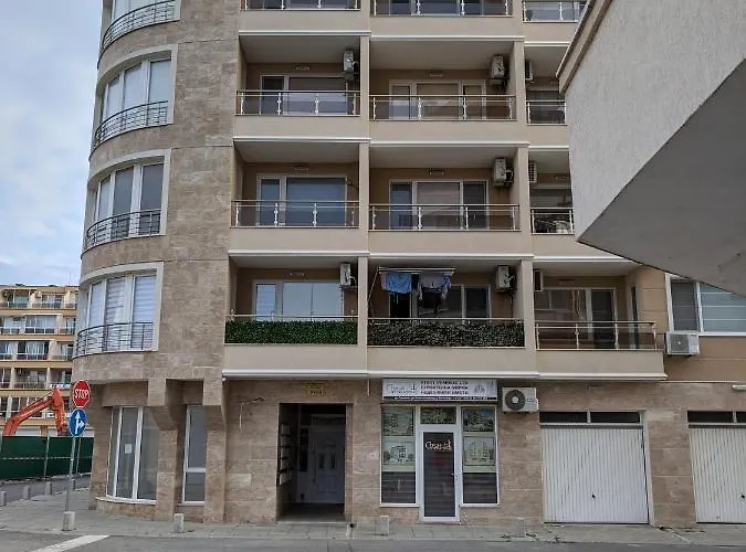 Turquoise ポモリエ